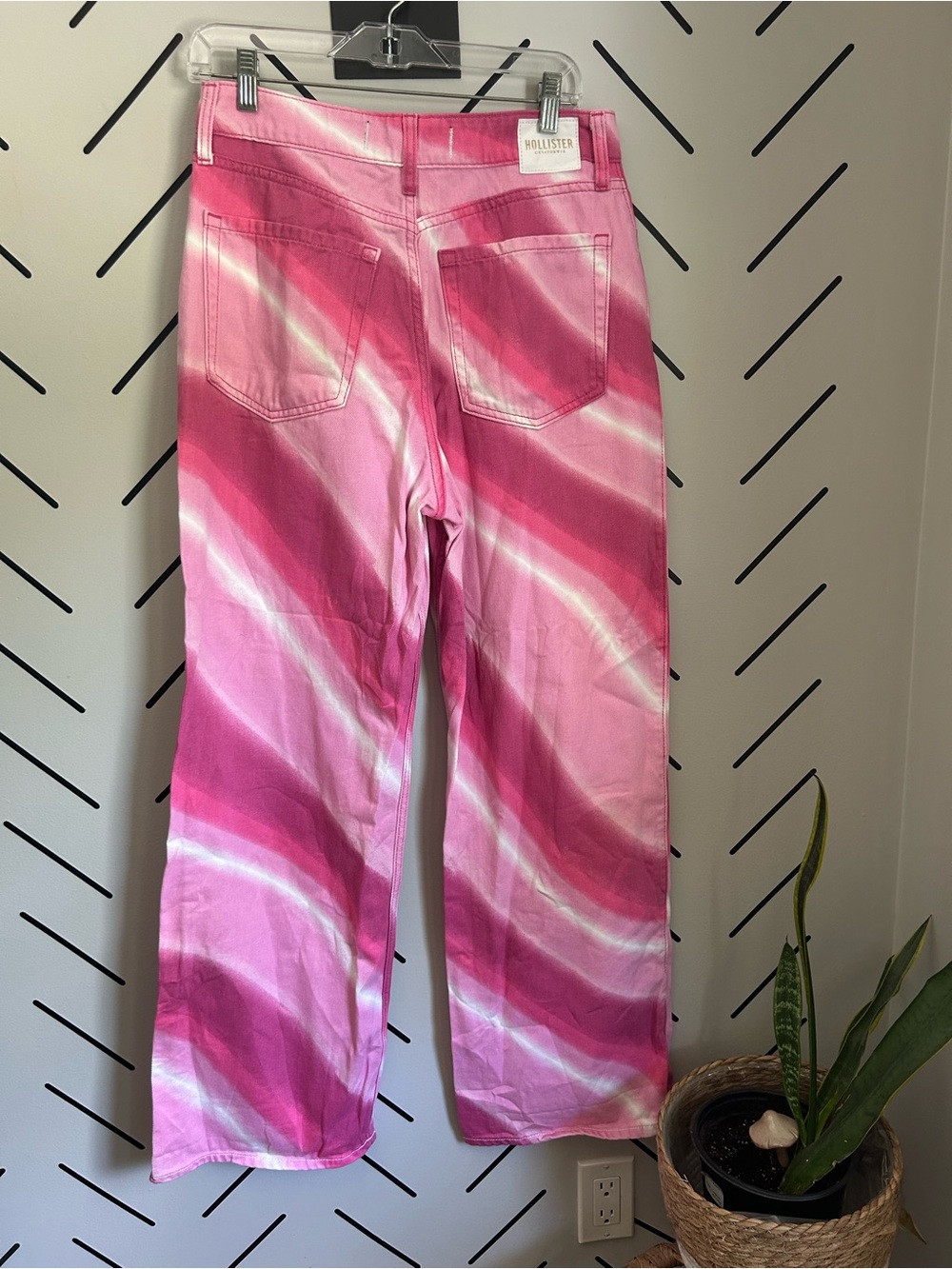 Hollister Pink White Tie Dye look Vintage Baggy High Rise jeans - Picture 3 of 7